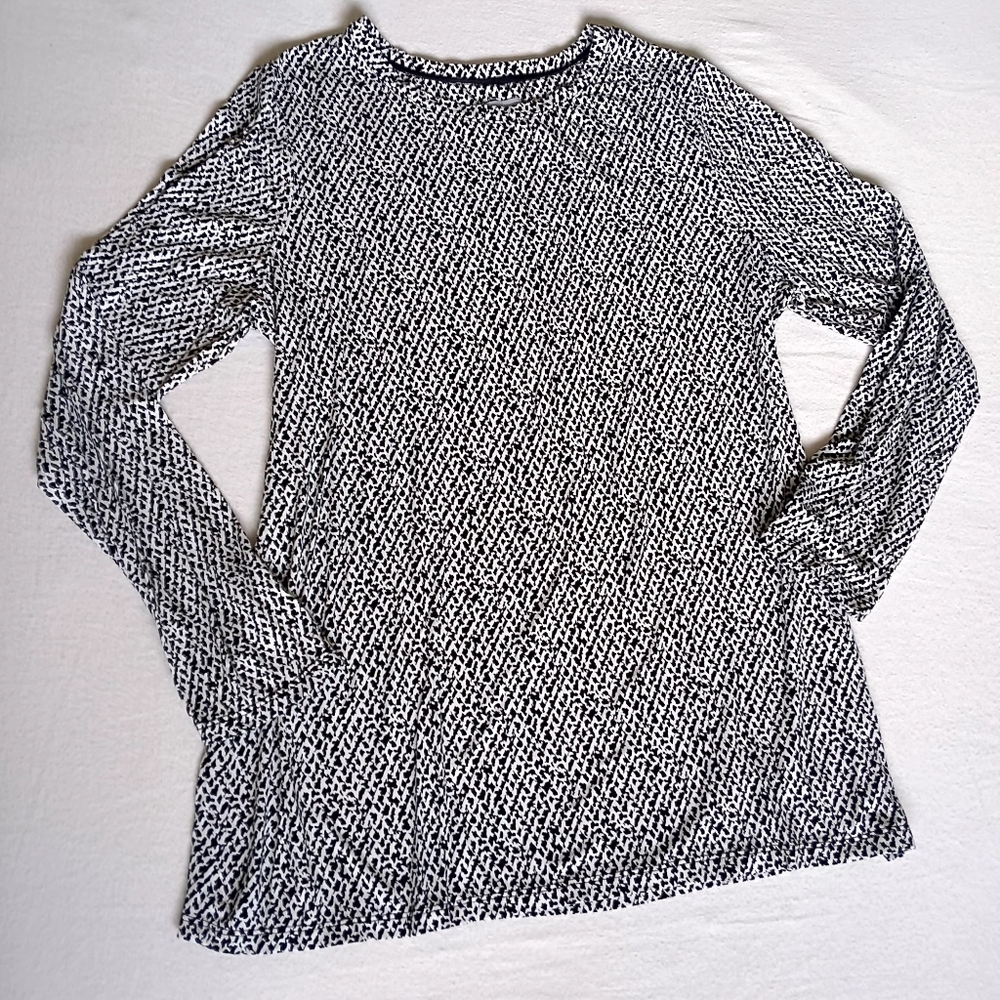 Chico’s Size 2 (L) Geometric Print Long Sleeve Top Blouse Stretchy Knit